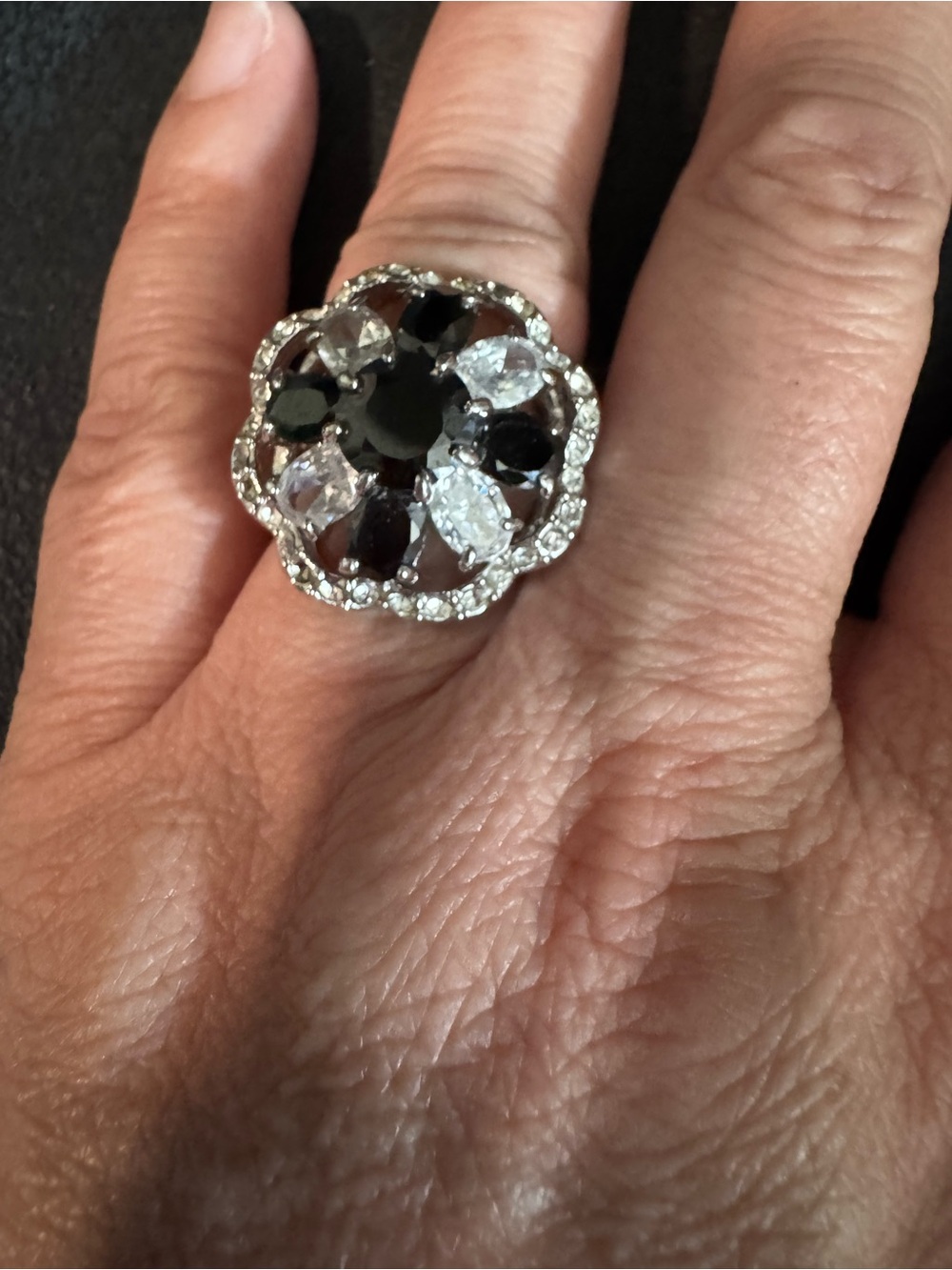 Elegant Black & Clear Crystal Flower Ring - Women Jewelry size 7.5